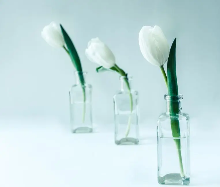 vas bunga botol plastik hasil kerajinan murah